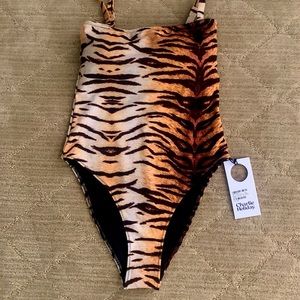 Charlie Holiday One-Piece Animal 2020 S M